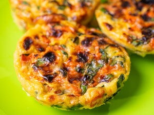 Muffins de Huevo con Zanahoria, Zuchinni y Espinaca con NUTRIADVANCE®
