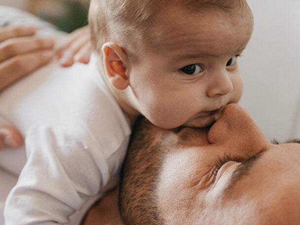 Consejos para papá primerizo—cómo ser un papá involucrado Consejos para papá primerizo—cómo ser un papá involucrado