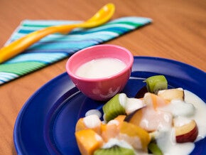 ENSALADAS DE FRUTAS MIXTA CON NESTUM® VAINILLA