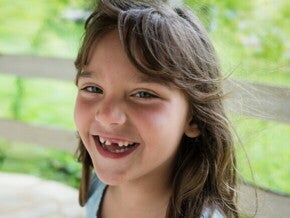 niña sonriendo 