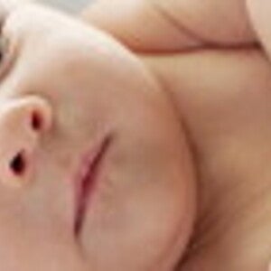 Desarrollo de tu bebé 2 mes | Baby and Me