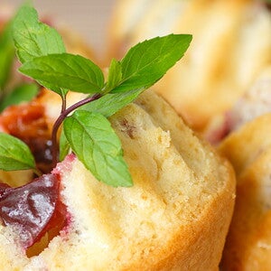 Torta de vainilla y ciruela con NESTUM® Vainilla