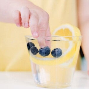 Alimentación y desnutrición infantil Alimentación y desnutrición infantil