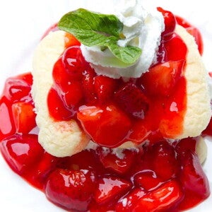 Cremoso de vainilla con salsa de frutos rojos Cremoso de vainilla con salsa de frutos rojos