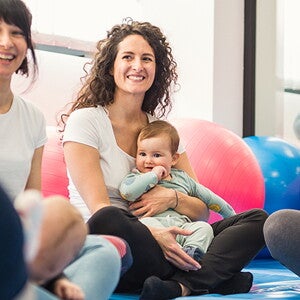 ¿Mamá solitaria? 10 cosas que hacer con el bebé que te darán algo a ti también