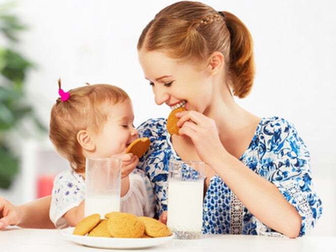 ¿Sabes con cuál leche debes comenzar la alimentación de tu hijo? ¿Sabes con cuál leche debes comenzar la alimentación de tu hijo?