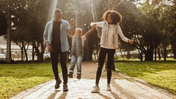 El equilibrio entre tecnología y salud para los niños El equilibrio entre tecnología y salud para los niños
