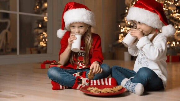 niñas con gorros navideños
